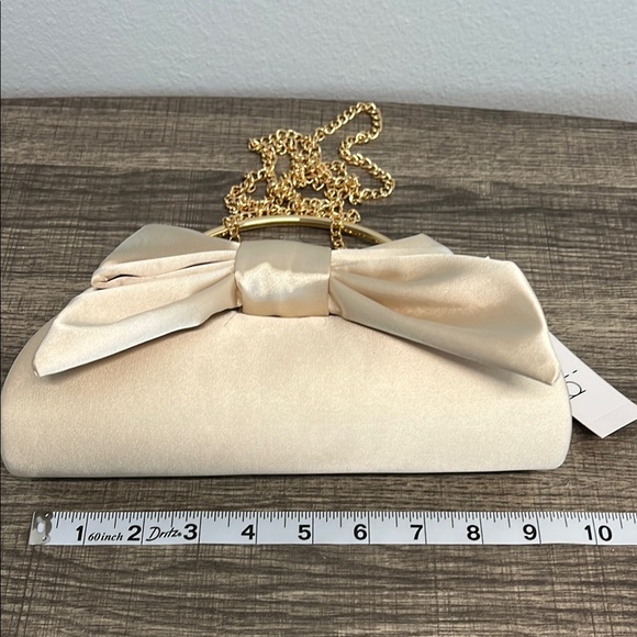 Alessia | Satin Clutch w/ Bow Accent ✨ - Picture 5 of 8